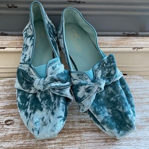 Toms Robin’s Egg blue Velvet Bow Shoes